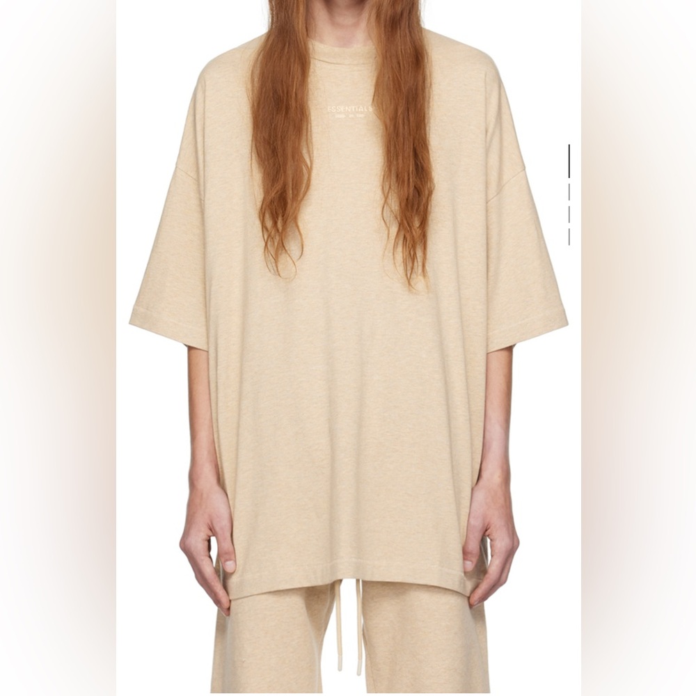 NWT Fear Of God Essentials Beige Crewneck T-Shirt Men’s Size M